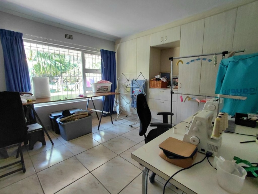 5 Bedroom Property for Sale in Penhill Western Cape